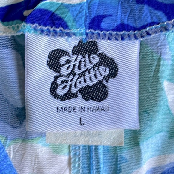 Hilo Hattie Vintage Shortsleeved Hawaiian Floral Dress - Picture 5 of 6